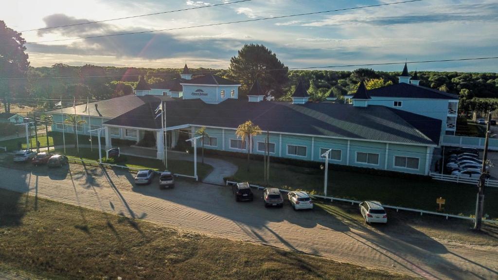 Howard Johnson Hotel & Convention Center Madariaga - Carilo - 3