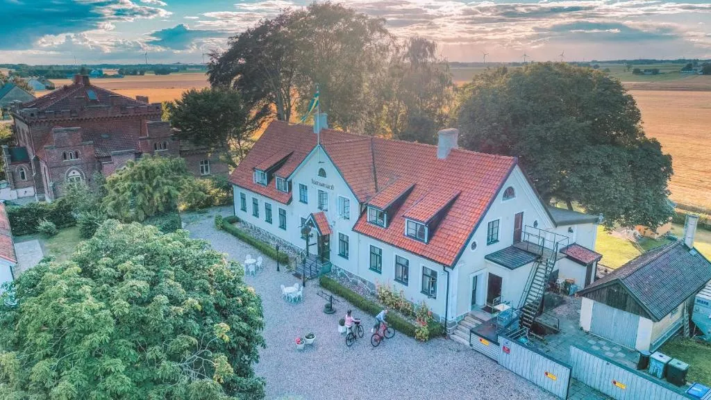 Hammenhögs gästgivaregård, hotel in Hammenhög