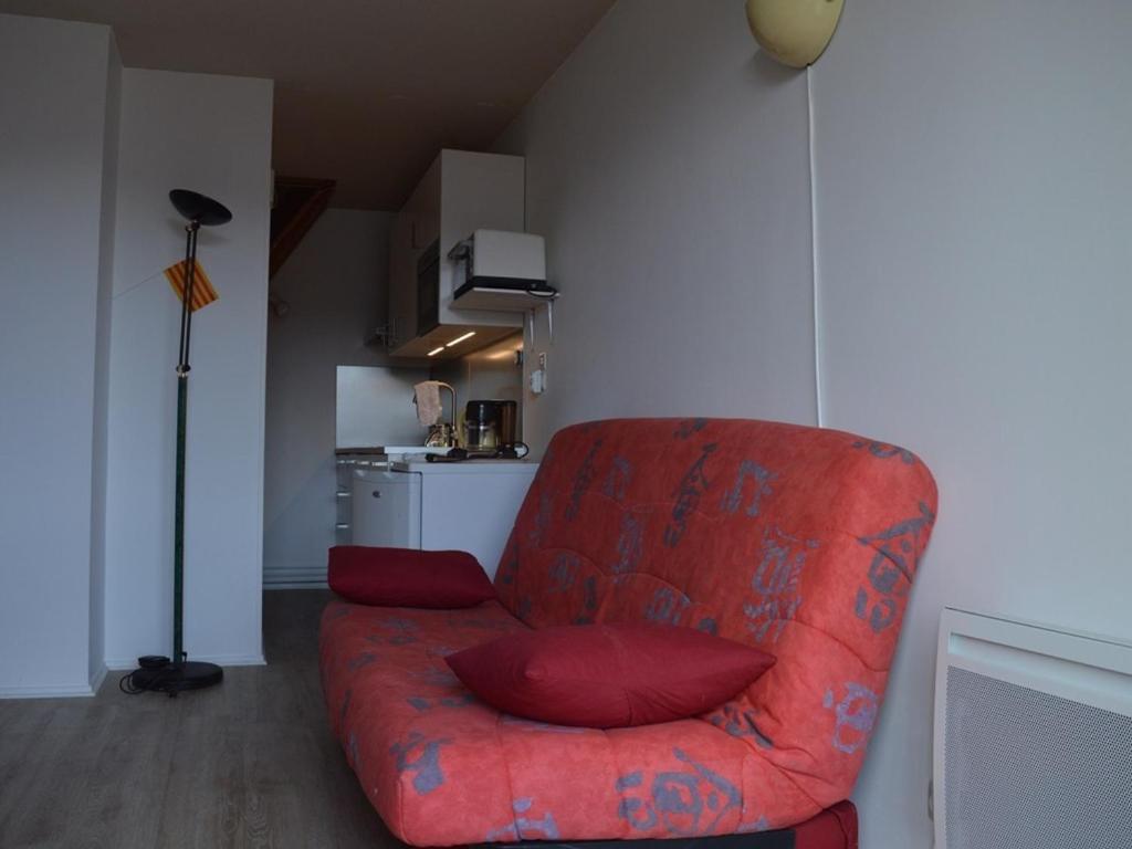 Appartement 2 Pièces Rénové avec Parking - Centre des Angles - FR-1-593-105 - 3