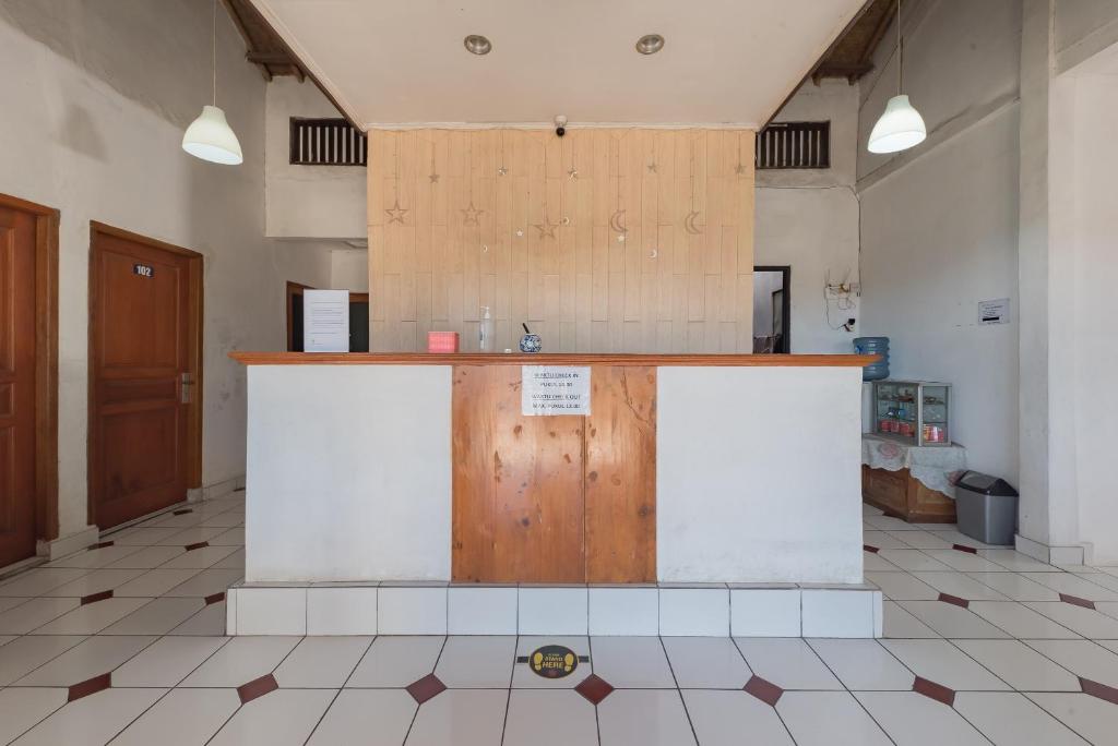 レッドドアーズ シャリア アット Jl ラヤ スカブミ (RedDoorz Syariah @ Jl Raya Sukabumi) フロント・ロビー