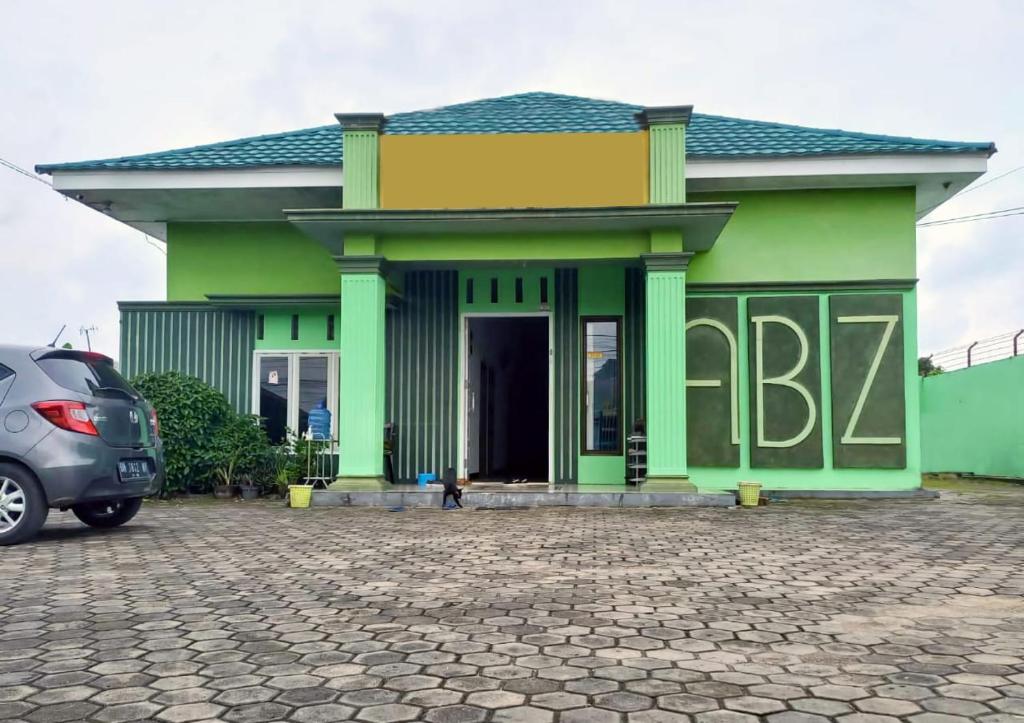 RedDoorz Syariah near Universitas Batanghari Jambi 外観