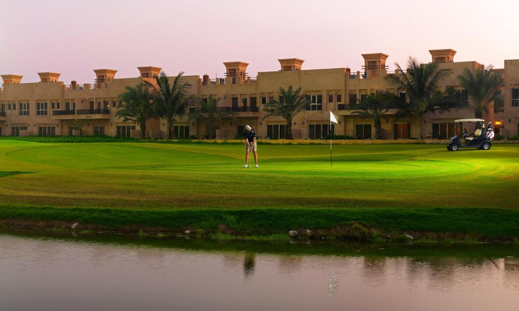 Golf course [on-site]