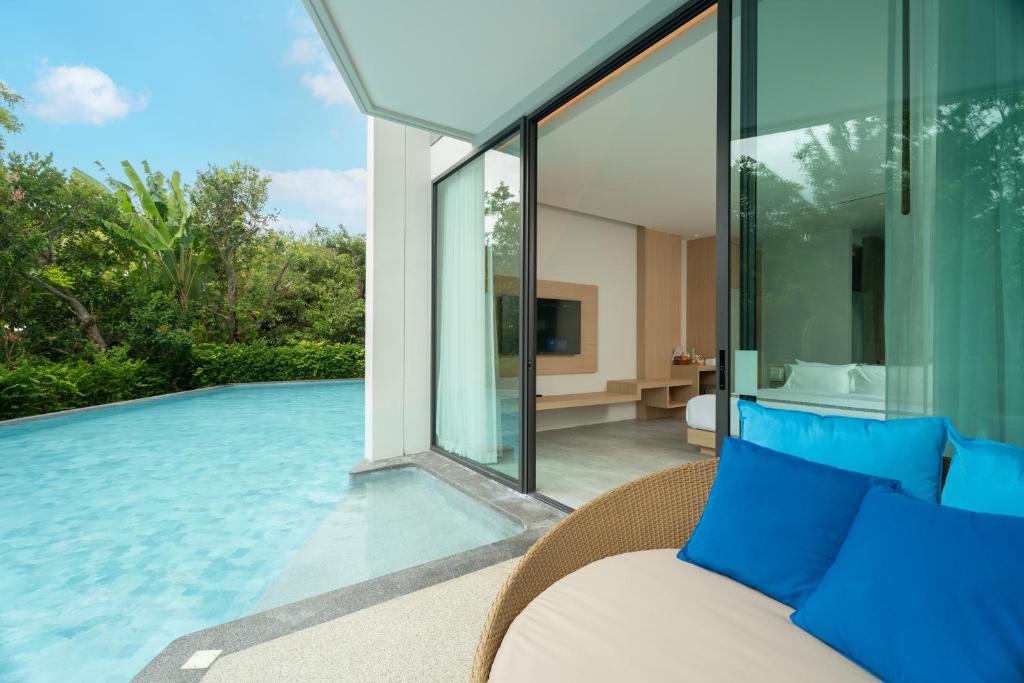 สระว่ายน้ำ