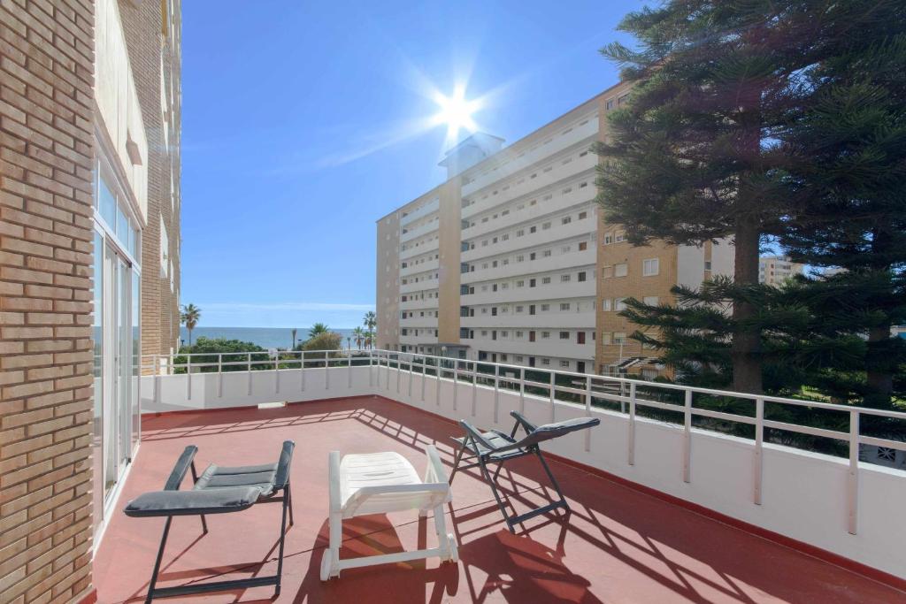 Ronda 3 con enorme terraza soleada. - 5