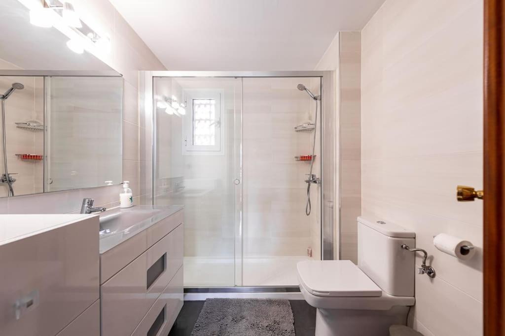 2 Bed apartment near the beach with pool - 5