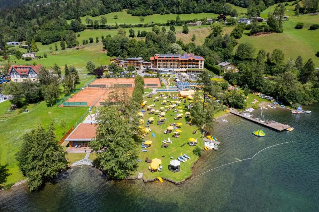 Familien- Sportresort BRENNSEEHOF, hotel in Feld am See