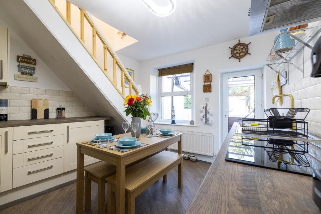 The Bay Cottage Hot Tub & Sauna, Morecambe photo 4