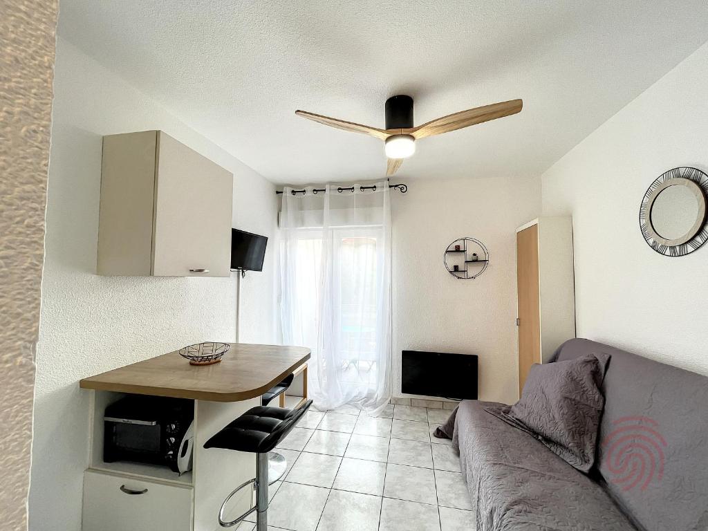 Charmant Studio avec Balcon - Proche Thermes, Centre-ville et Golf - Animaux Acceptés - FR-1-451-203 - 5