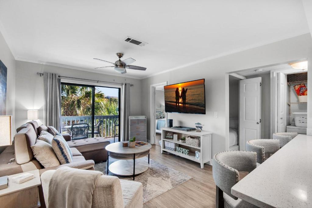 Lakeview #6- Emerald Searenity, Destin