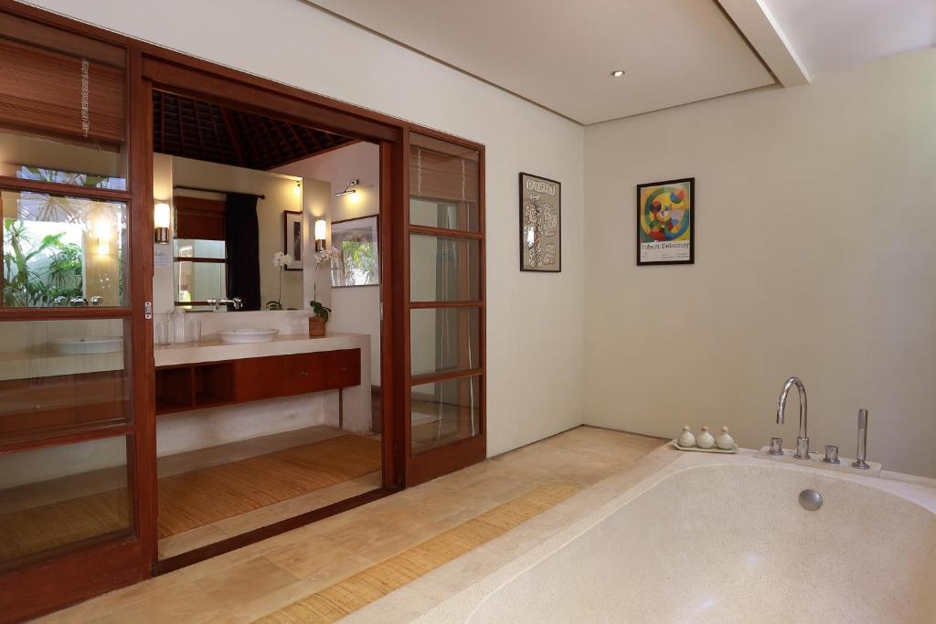Bathroom, Villa Bali Asri Seminyak in Bali