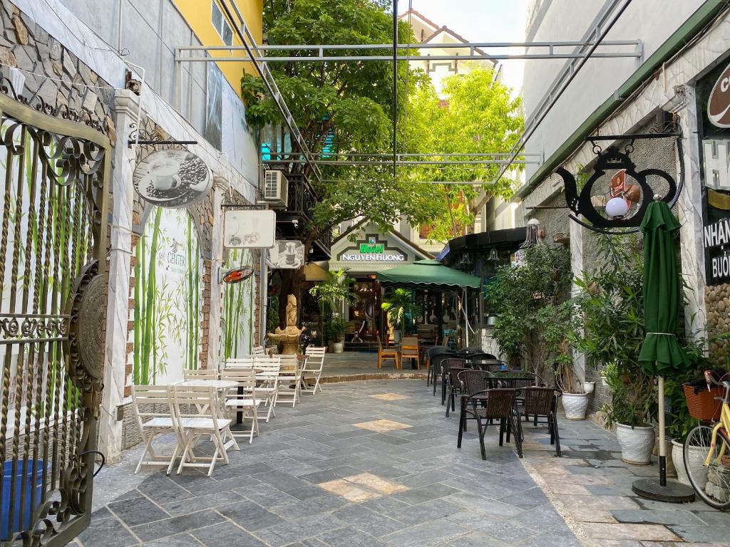 Nguyen Huong Hotel