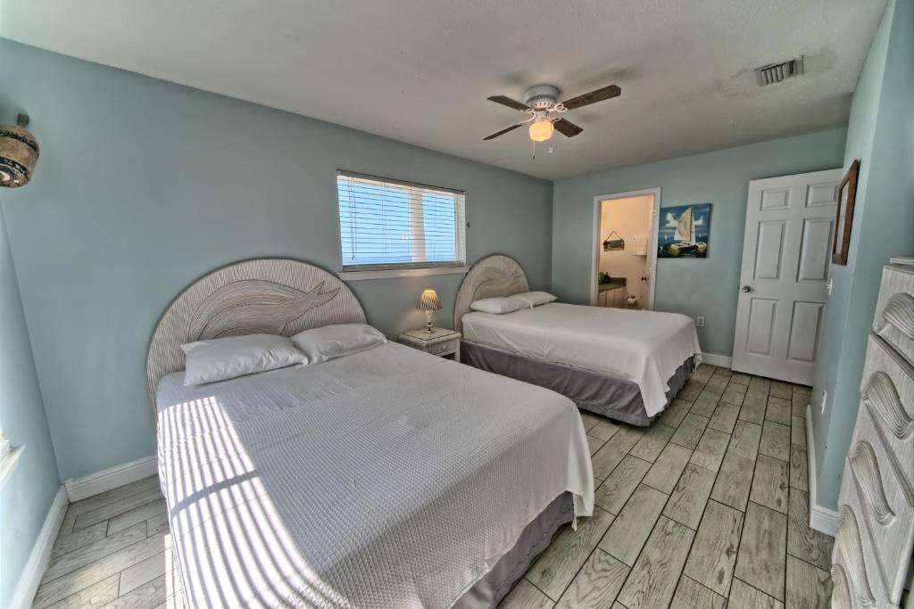 Two-Bedroom Beachfront Villa 17