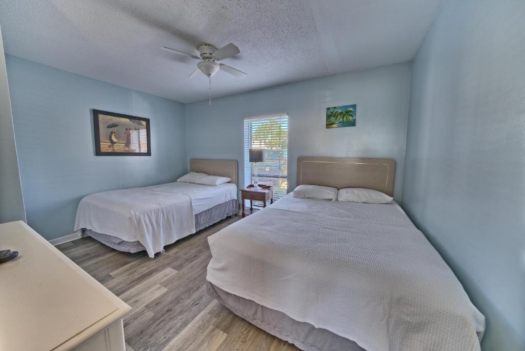 Two-Bedroom Beachfront Villa 19