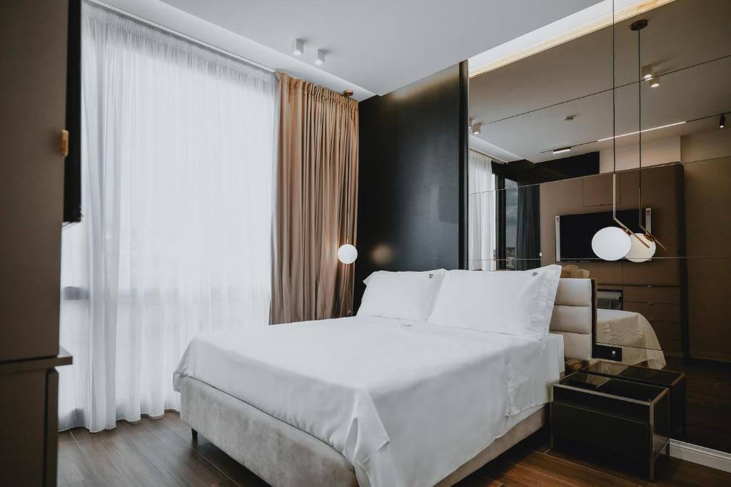 POETICA BOUTIQUE SKY HOTEL - 5