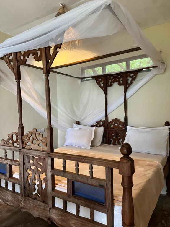 Quarto Superior com Cama de Casal ou 2 de Solteiro com Vista do Mar
