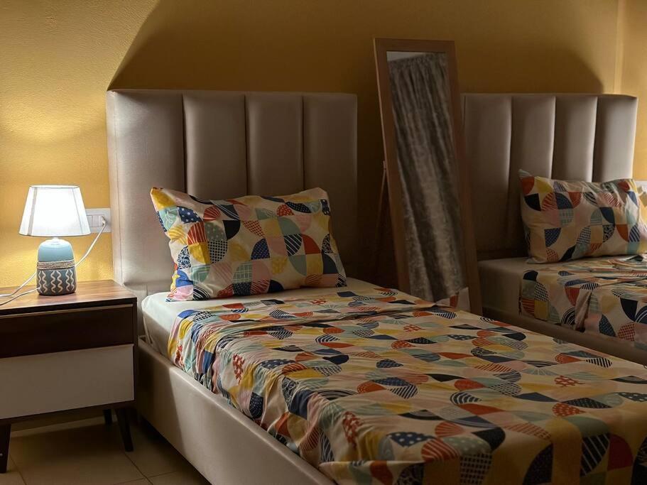 Lost At Sea 1, Sarandë