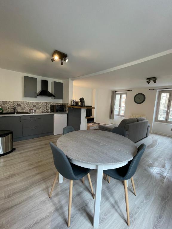 Le Duplex - Hyper centre - Tout équipé - Parking, Clermont-Ferrand