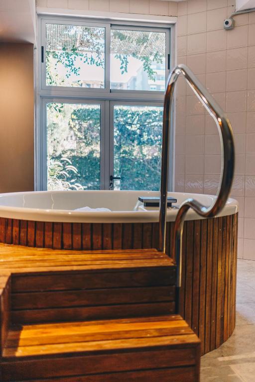 Hot tub