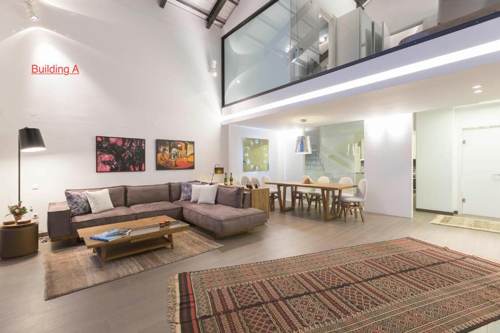 One And Only Villas, Palaios Agios Athanasios