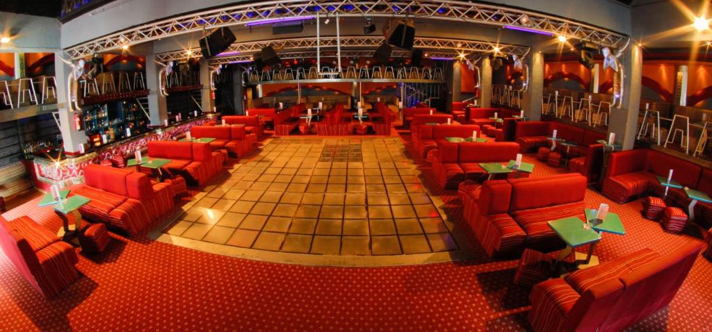 Titanic Beach - Families and Couples only — Restaurant & bars in Hurghada, Red Sea