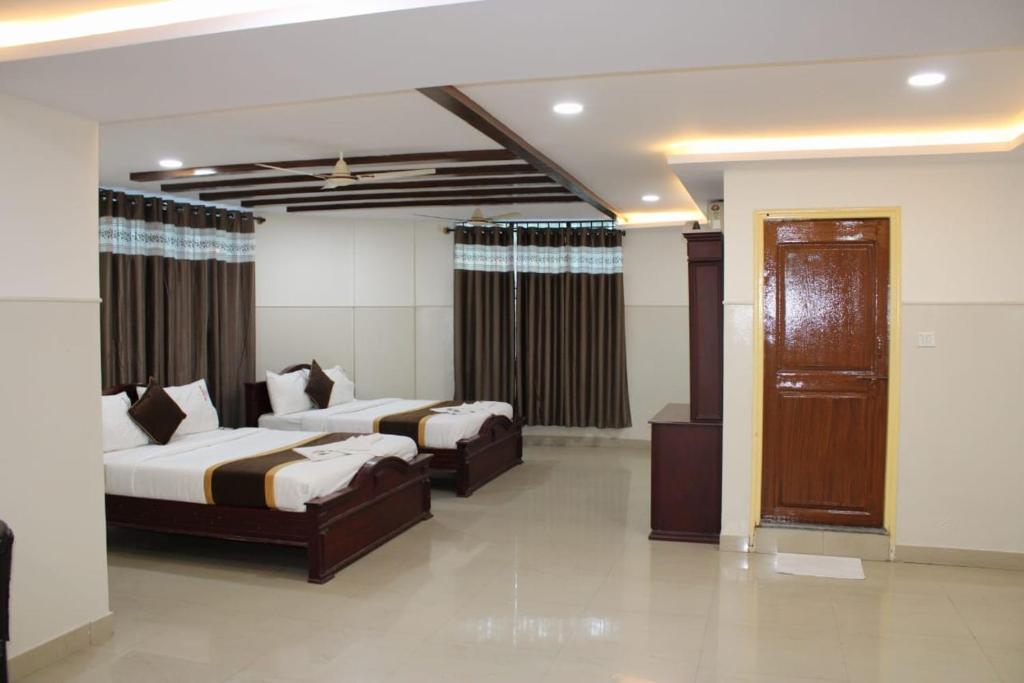 MALDIVES INN