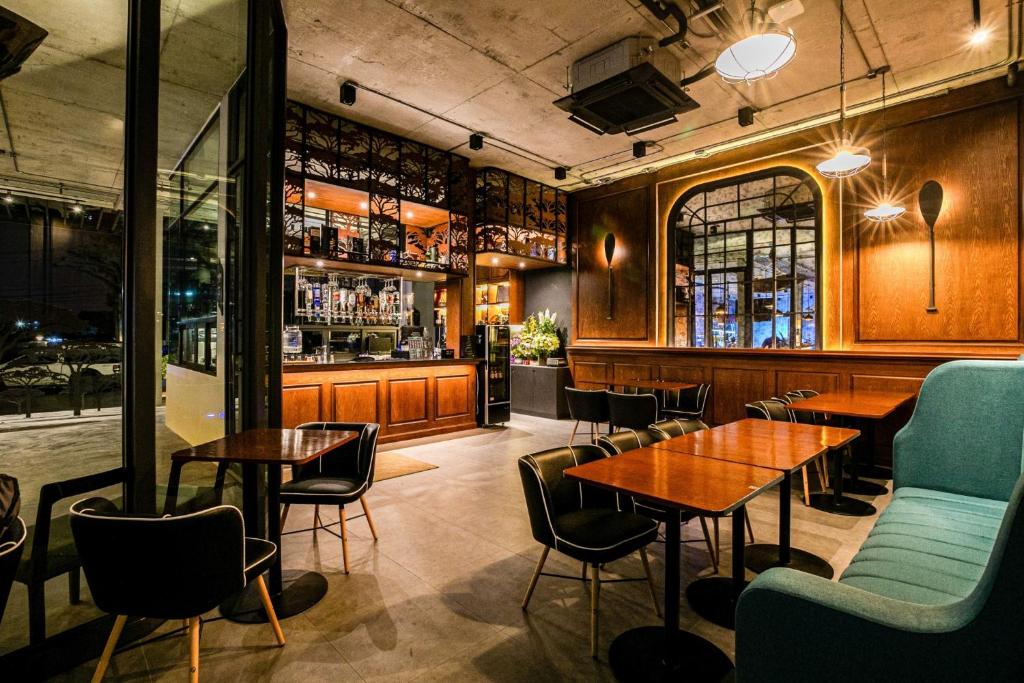 Bar/lounge