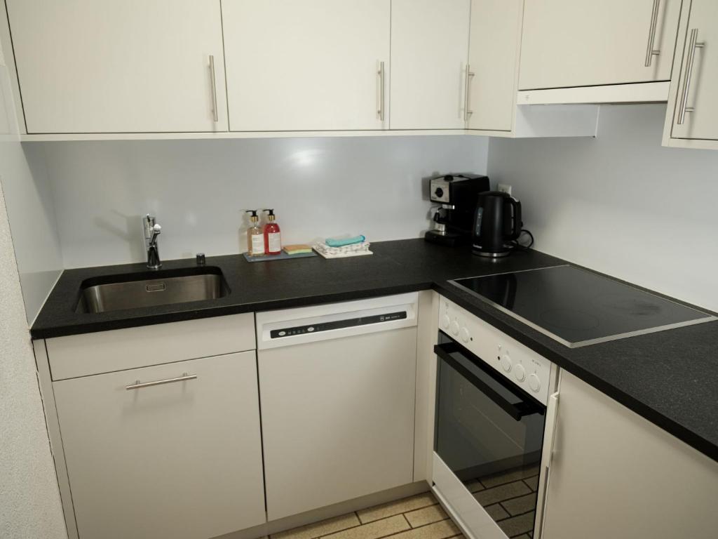Apartment Pasadena-4 by Interhome - 4