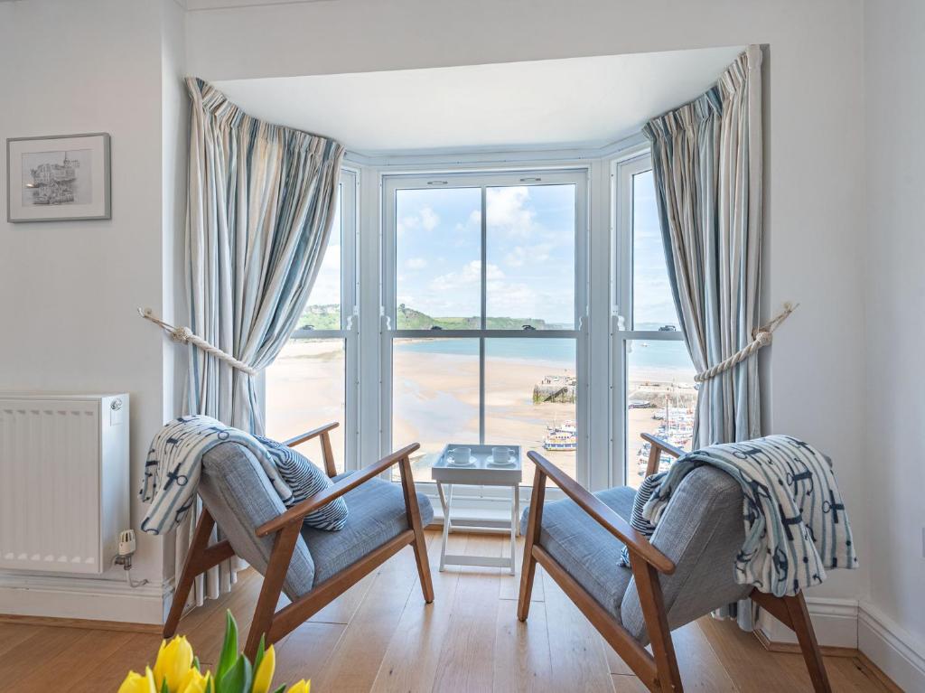 2 Bed in Tenby FB114, Tenby