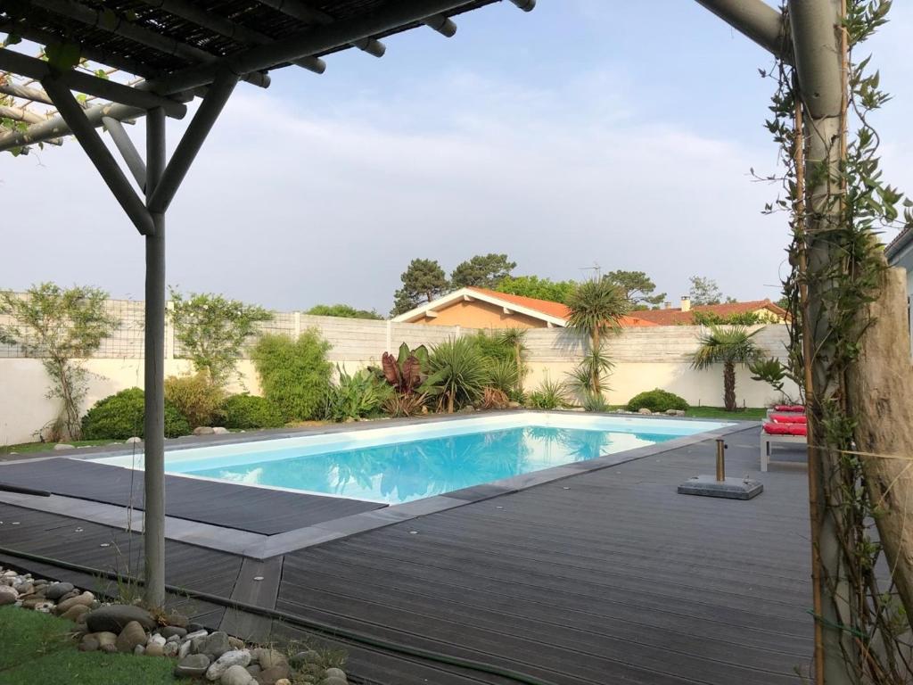 CAPBRETON entre centre et plage Villa DEUMIER avec piscine 12 personnes #0606 - 2