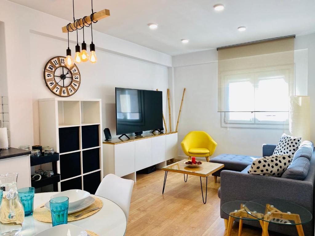 Apartamento HC13 - PUERTA PURCHENA, Almería