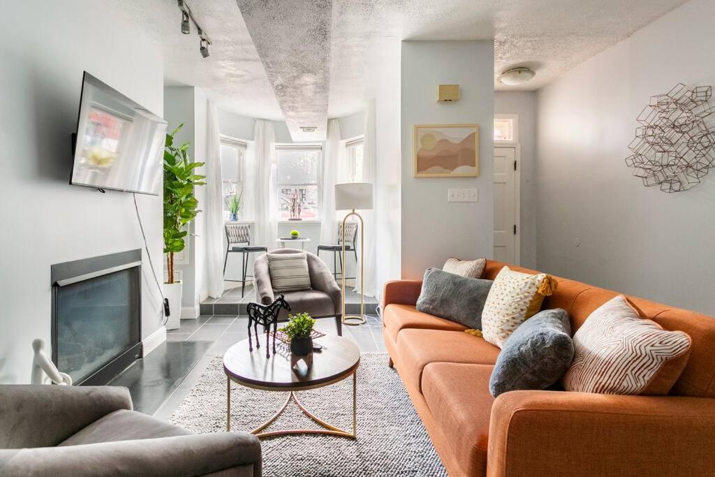 Viola’s Place, Washington