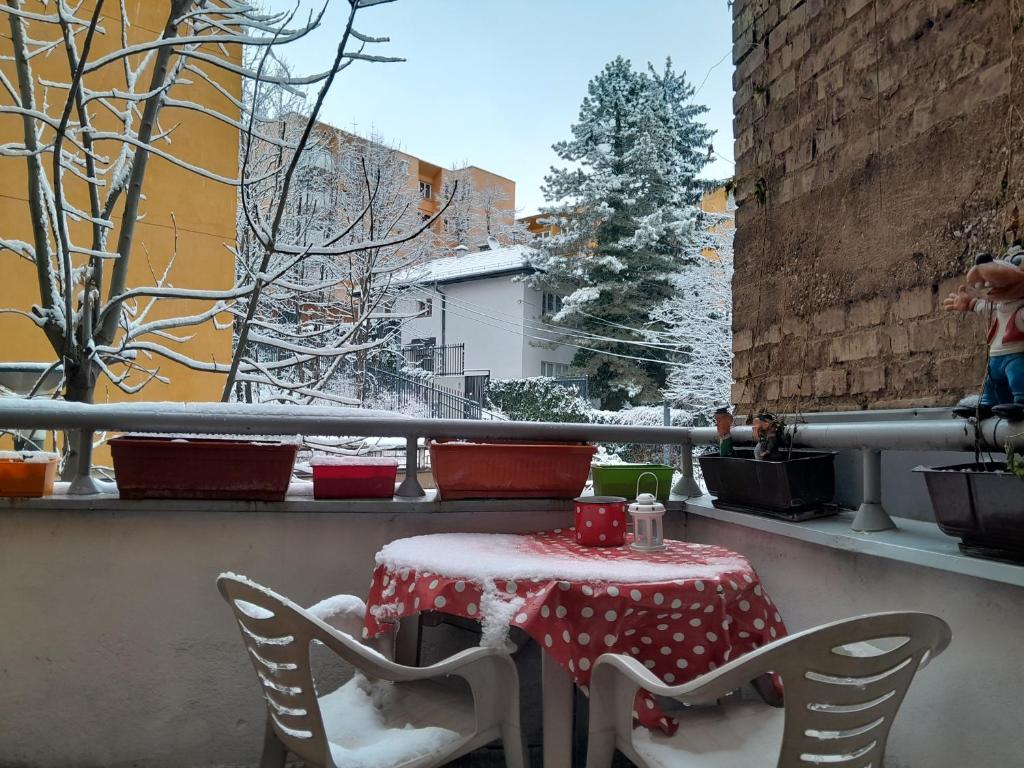 Cosy single room with balcony in top location, Sarajevo