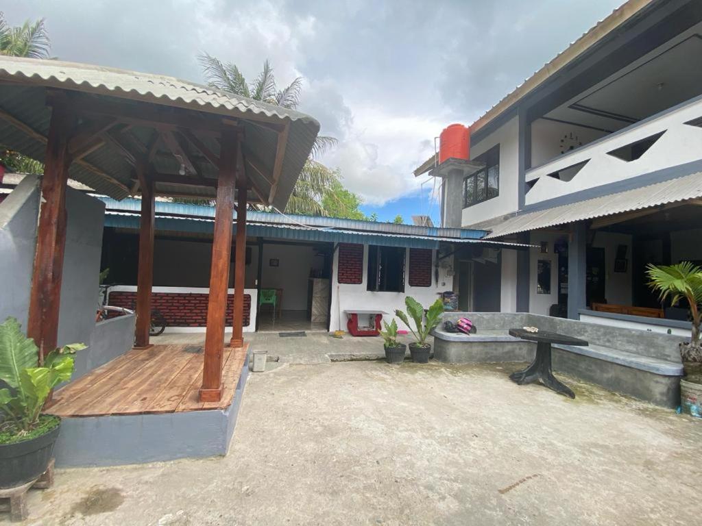 Krui Saejadi Surf and Stay