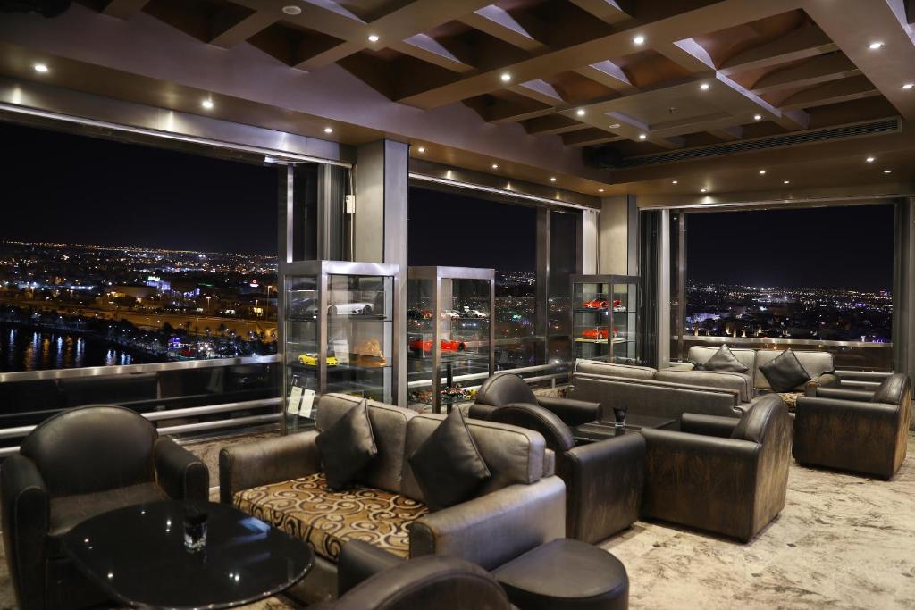 Pub/Lounge