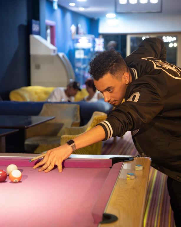 Shared lounge/TV area