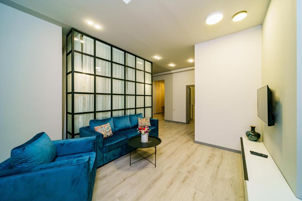 Rooftop apartment on 13 Buzand street by Sweet Home, Jerevan