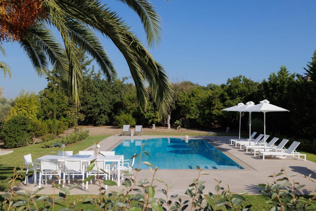 Gaia - A Secret Luxury Hideaway, Achílleion