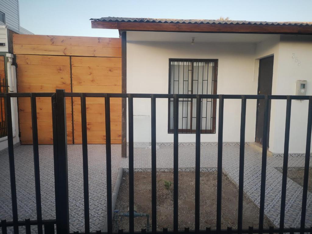 Casa 3 d 2 B 2 E zona 4 esquina - 4