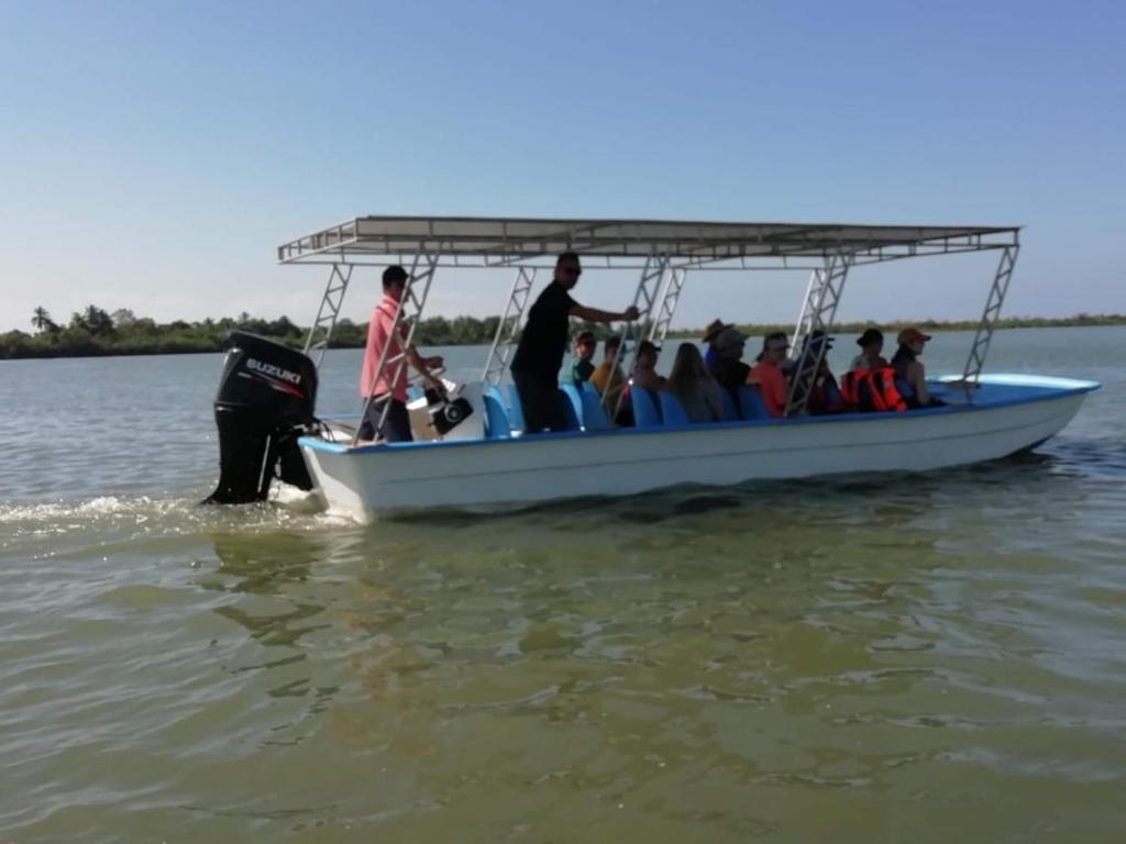 Adventurelalotour, Quepos