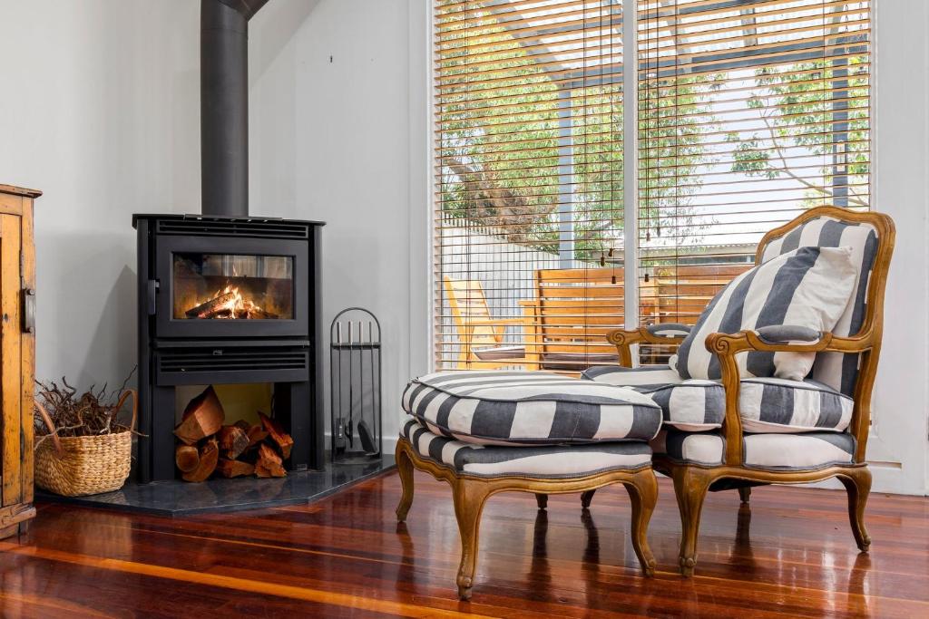 Lonnie Hideaway, Point Lonsdale