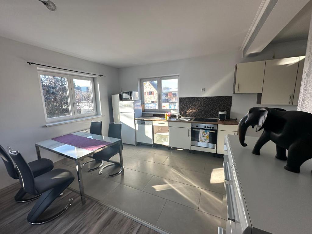City Apartment self check-in free parking - 4