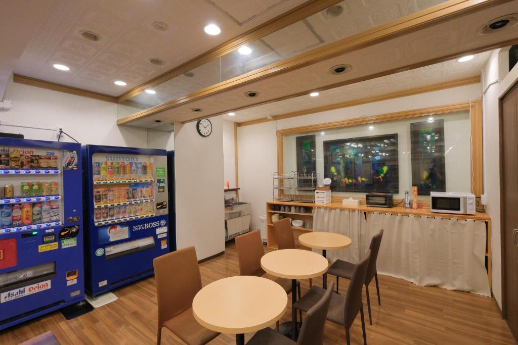 Shared lounge/TV area