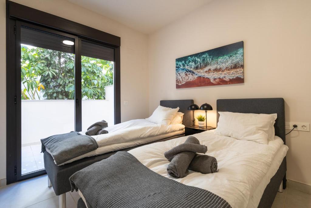 Lotus apartment with pool by Costarentals- Ref 240 - 4