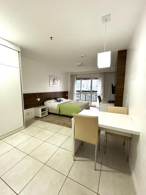 F1522 Flat BSB com excelente localização SHN, Brasília