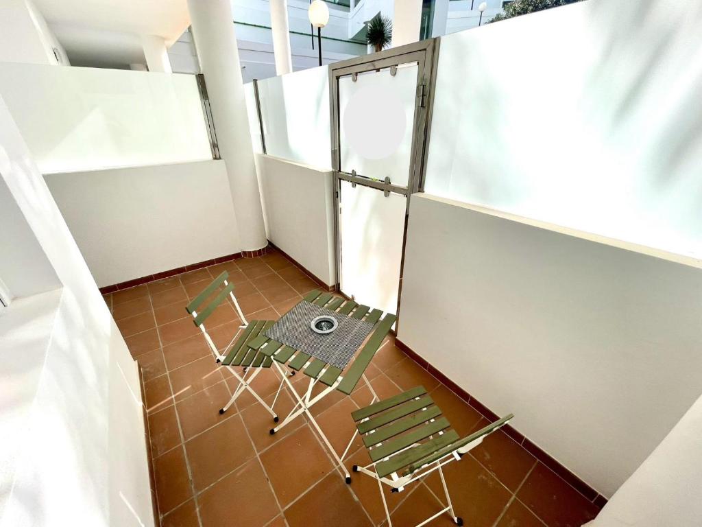 1 Island Village with Wi fi and Pool - 3