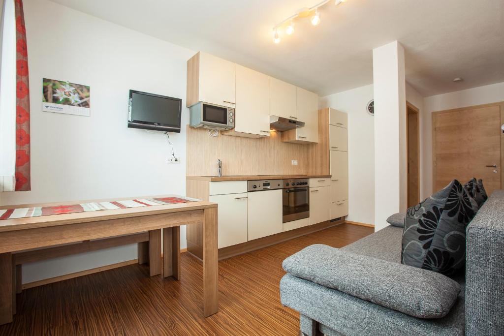Conny's Apartments - 4