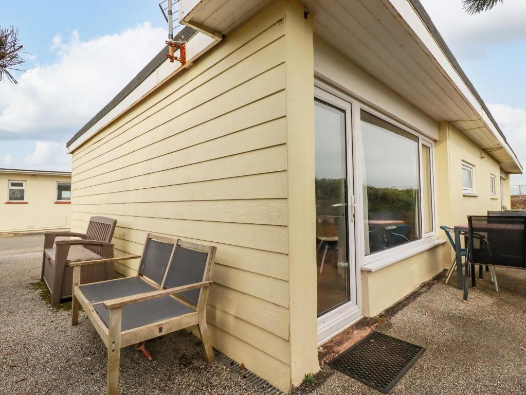 Lapwing, Perranporth