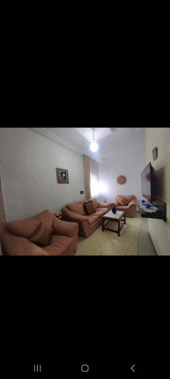 Bright apparament 10' Beach access with Mountain View, Bizerte