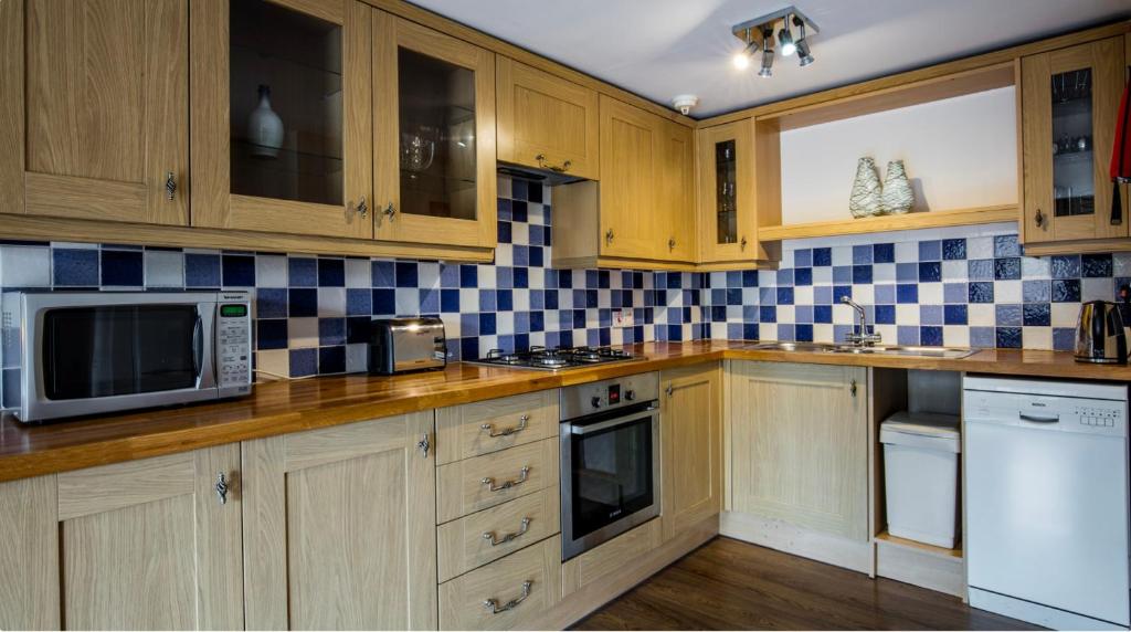 Yewfield Self Catering Apartments photo 7