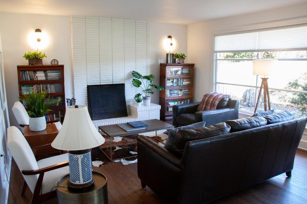 Beautiful Ranch Style Home - Minutes from Downtown CVille!